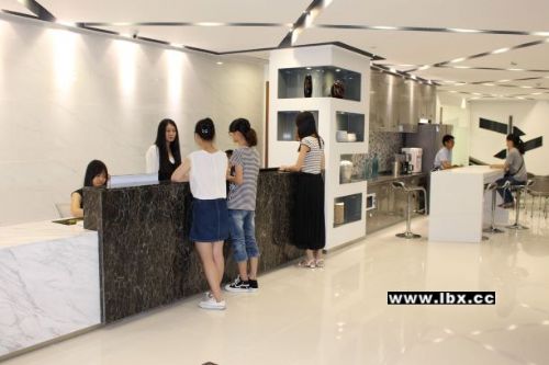 月租399，企業輕松擁有專業商務服務